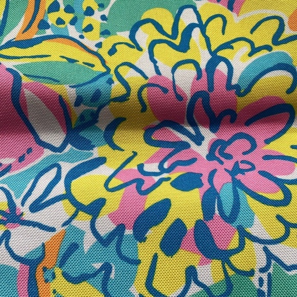 Lilly Pulitzer X Estée Lauder: Colorful Floral Tote Bag- coin/card pouch - Picture 12 of 16